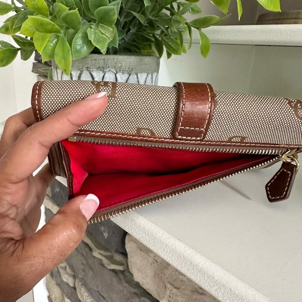 Vintage Dooney & Bourke Signature Wallet - Picture 7 of 11